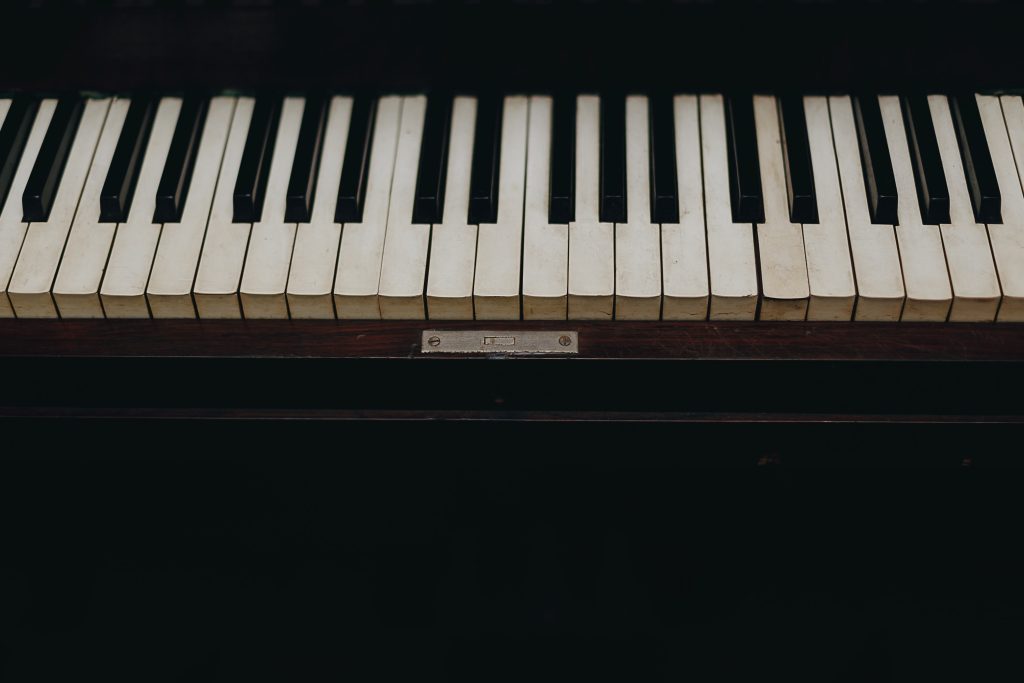 Experienced piano tuners in Snohomish can quickly identify and resolve any issues that may affect the piano's tuning stability.
