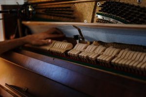 Experienced piano tuners in Maple Valley: Our expertise, your piano's best.