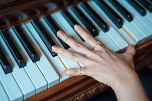 Meticulous piano tuners in Riverton-Boulevard Park. Attention to detail matters.